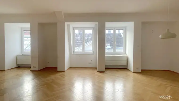 Mietanfragen AKKADIA, AKKADIA Immobilienvermittlung GmbH