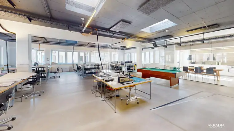 Ihr Arbeitsplatz im Zentrum: Helle Büroflächen mit Entwicklungspotenzial