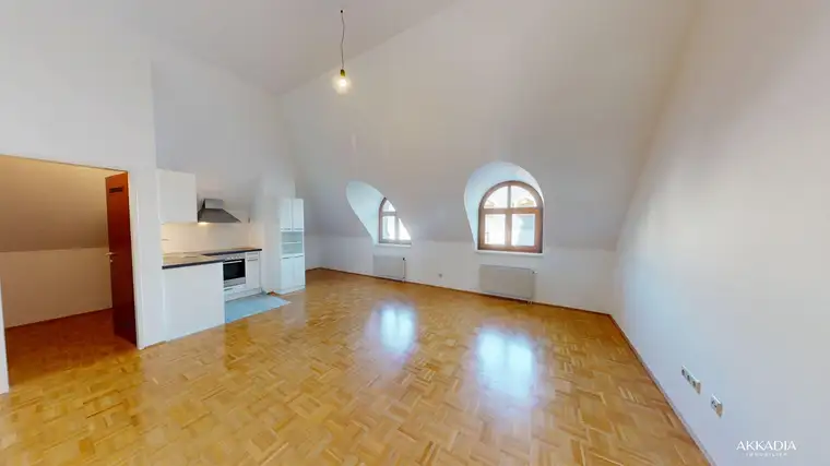 Zentrale moderne 2 Zimmer Dachgeschoss Wohnung