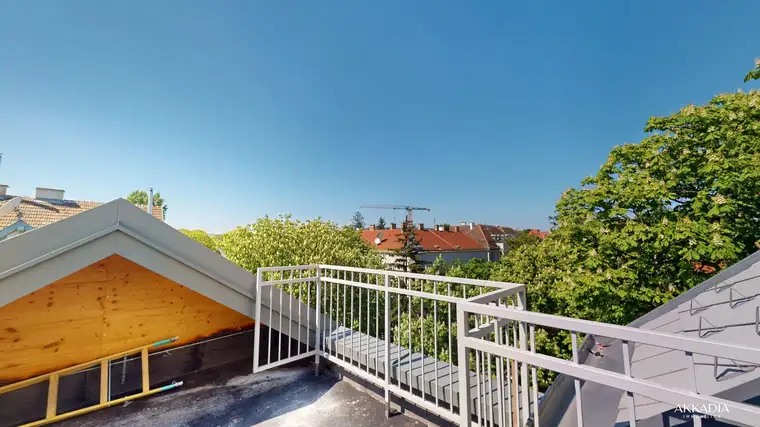 Traumhafte Dachwohnung im Hietzinger Cottage I Altbaujwel