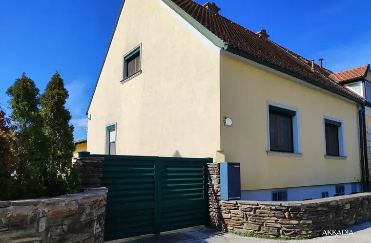 Einfamilienhaus mit zwei getrennten Wohneinheiten in Lichtenwörth