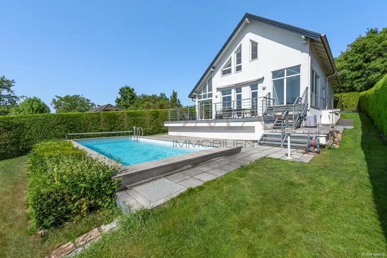Exklusives Einfamilienhaus mit Weitblick über Wien in Hagenbrunn !