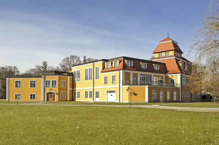 Camillo Thomas, THOMAS Immobilientreuhand GmbH