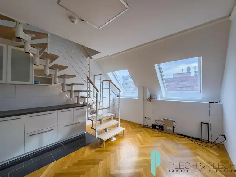 TOP Moderne 2 Zimmer-Dachgeschosswohnung nahe Reumannplatz U1