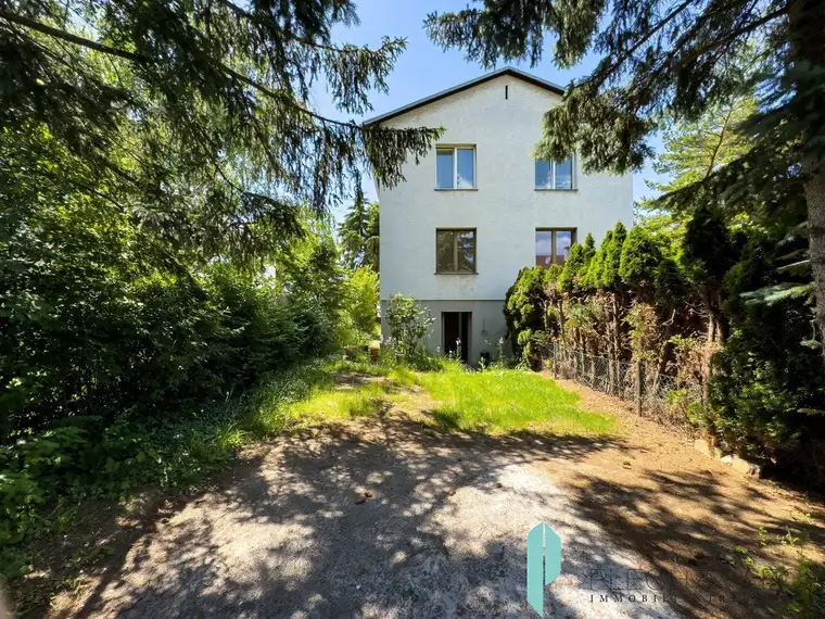 4 Zimmer Gartenwohnung in Zweifamilienhaus -absolute Grünruhelage-