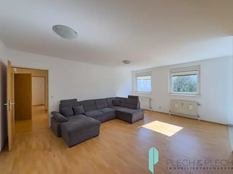 WG geeignet - Gepflegte 3 Zimmerwohnung / 3. Stock mit Lift / 2 Bäder - 2 WCs
