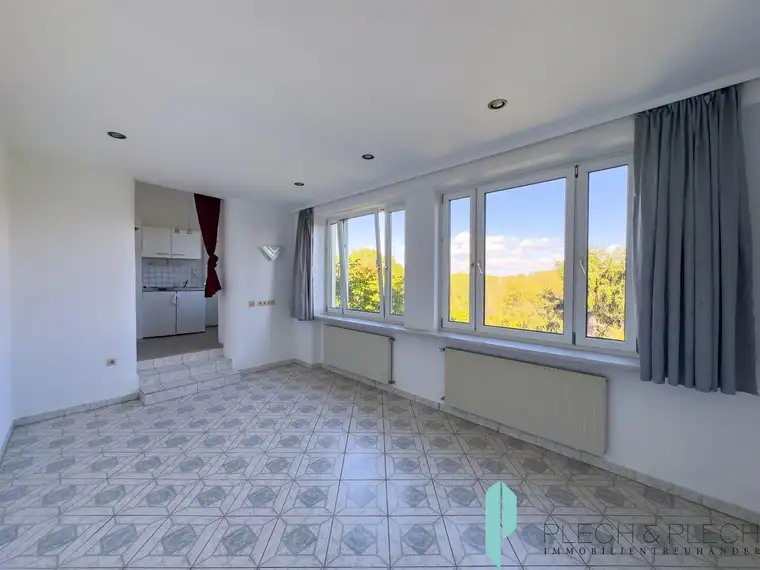 Provisionsfrei für den Mieter - 1 Zimmerwohnung / 1. Stock ohne Lift / Martinstraße