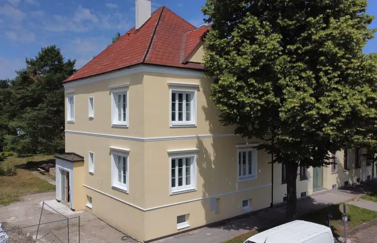 Exklusive Altbauvilla in Strebersdorf – Erstbezug nach umfassender Sanierung