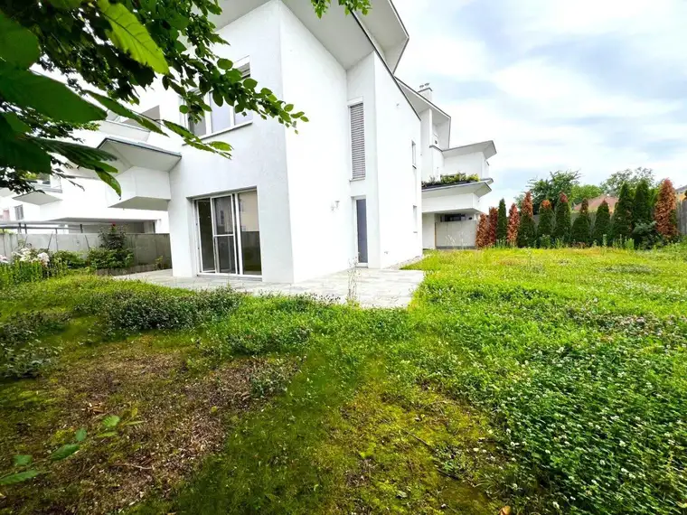 Garten-Wohnung (4 Zimmer) in Architekten-Stadtvilla