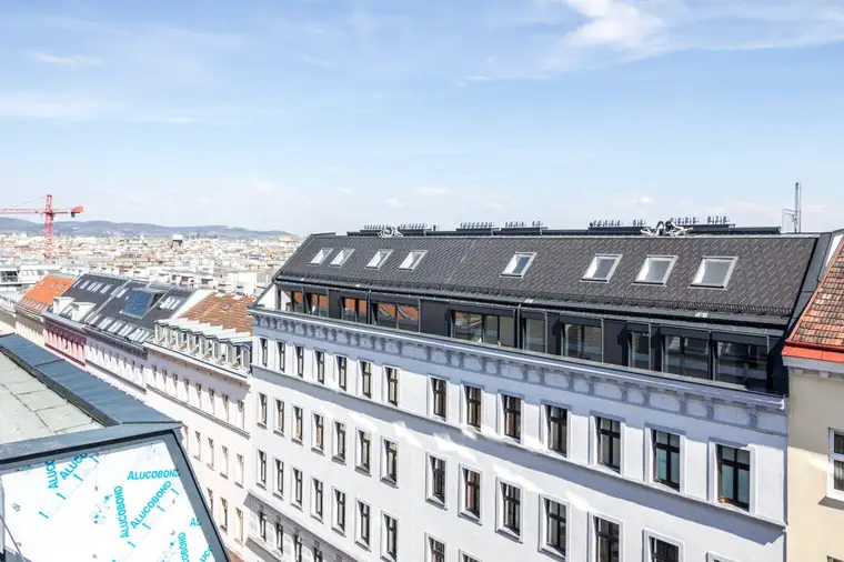 Helle generalsanierte Altbauwohnung im 4. OG mit Lift nahe Wiedner Hauptstraße