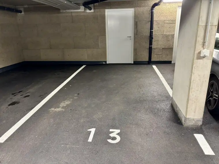 TG-Platz inkl. Lagerraum in Amras