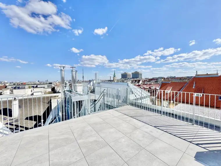 TOPLAGE NÄHE KUTSCHKERMARKT | EXKLUSIVE DACHGESCHOSSWOHNUNG | TERRASSE | 360° BLICK ÜBER WIEN | ERSTBEZUG