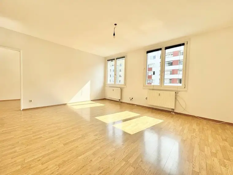 TOPLAGE - NÄHE DONAUZENTRUM | HELLE 3 ZIMMER | U-BAHN-NÄHE