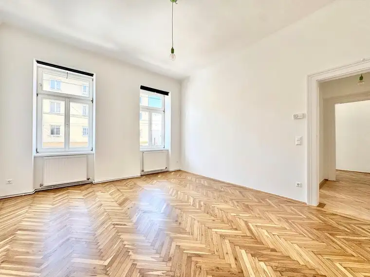 TOPLAGE NÄHE S45-OBERDÖBLING | HELLE 2 ZIMMER | HOFSEITIGES SCHLAFZIMMER