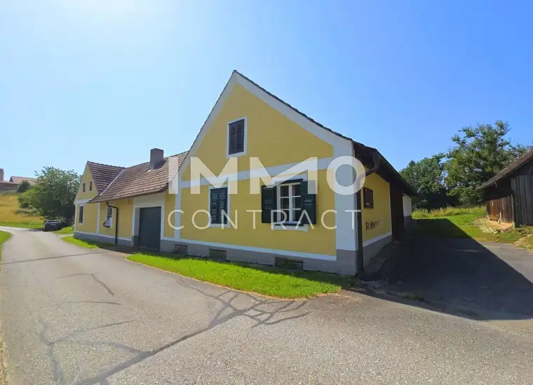 TRAUMLAGE auf einer Anhöhe! - KLASSISCHER Vierkanthof - nahe Fürstenfeld/Bad Loipersdorf - sehr gut erhalten!