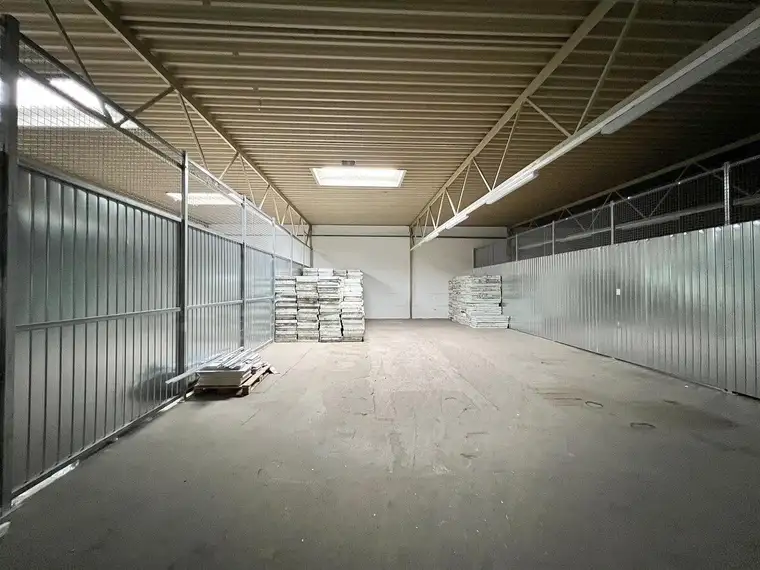 150qm LAGERHALLE3 - Krems Ostmit /ohne Büro - perfekte Infrastruktur!