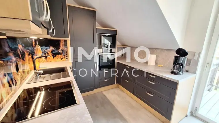 Sehr gepflegte und möblierte Eigentumswohnung im Dachgeschoss mit Balkon - Stadtrand von Waidhofen