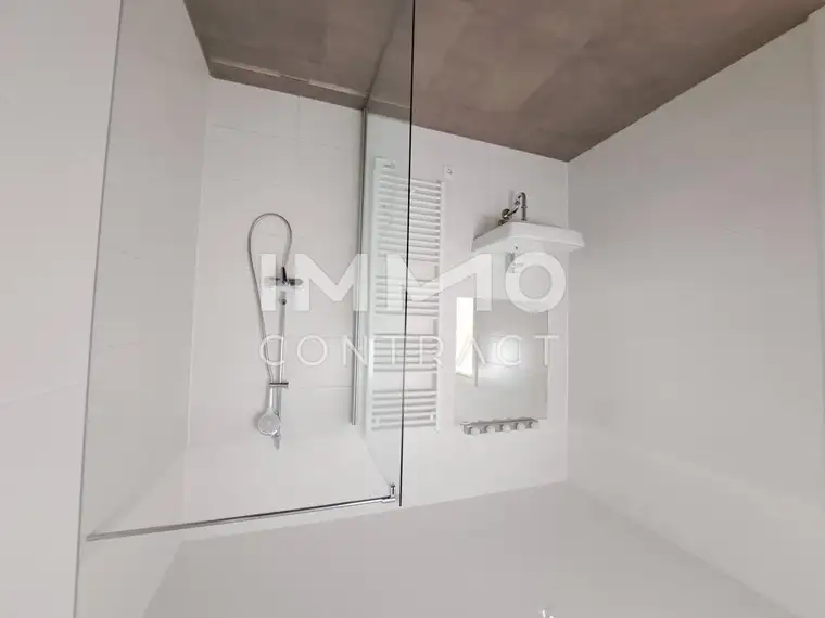 SINGLE-HIT: 2 Zimmer Wohnung mit Balkon - Harter Straße 96 - Top 018