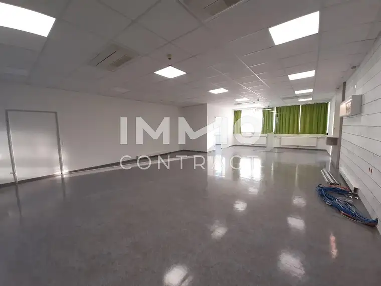 Barrierefreies Büro mit eigenem Eingang