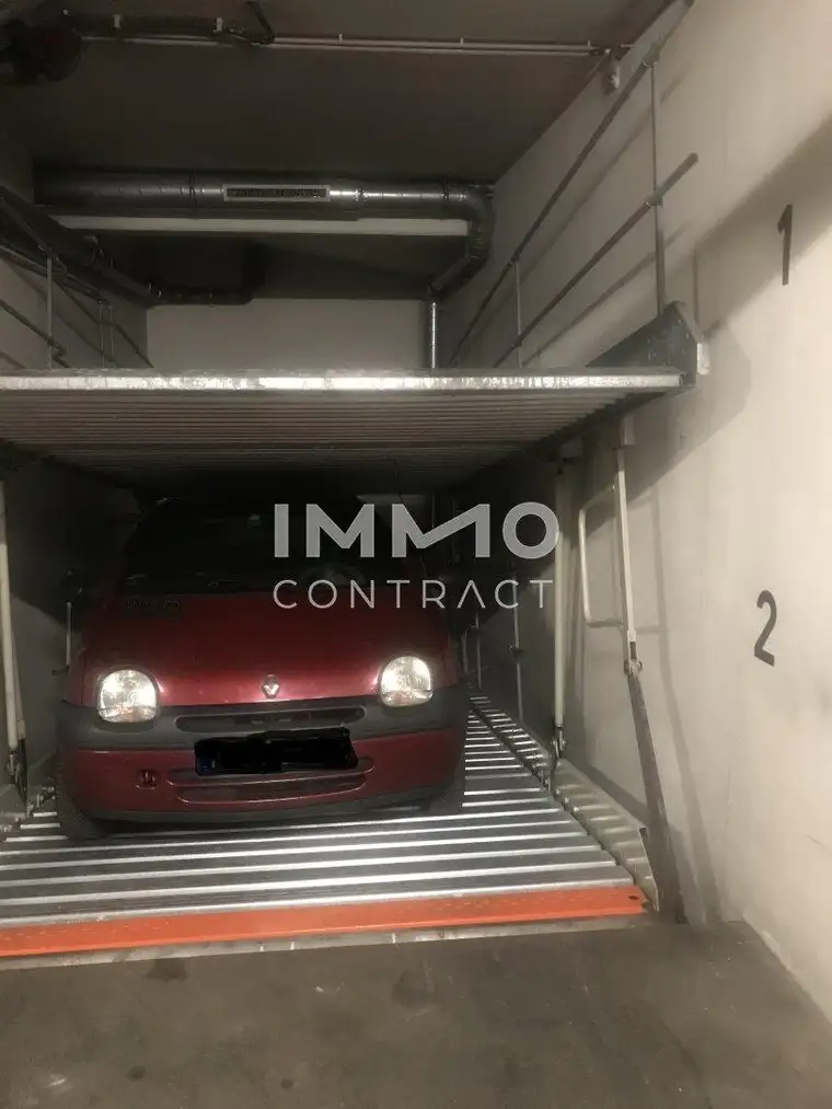 Stapelparkplatz nur sehr kleine Autos Gfrornergasse 13/TG 9