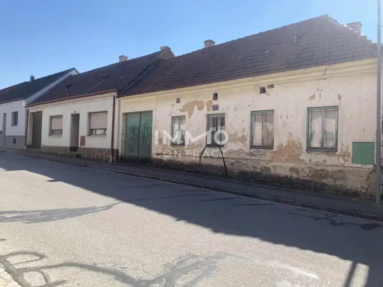 Großes Grundstück / 2.770m² mit einem Abrisshaus und einem Bauernhaus