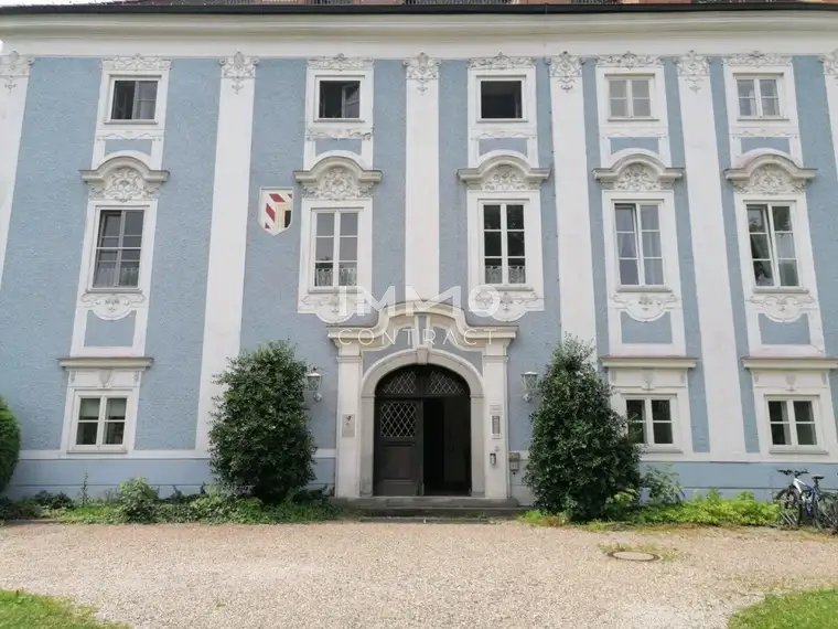 Garagenplatz im Schloss Lichtenegg in Wels