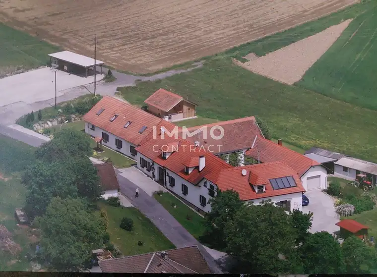 Gast- und Wohnhaus inkl. 4 Ferienwohnungen, 7 Garagenplätze und Parkplätze ca 3.500 m2 Grundfläche