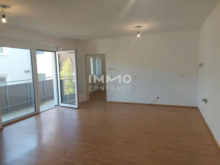 Große 3-Zi-Wohnung mit Loggia &amp; 2 Garagen in Kilb – gepflegt und hell - förderbar