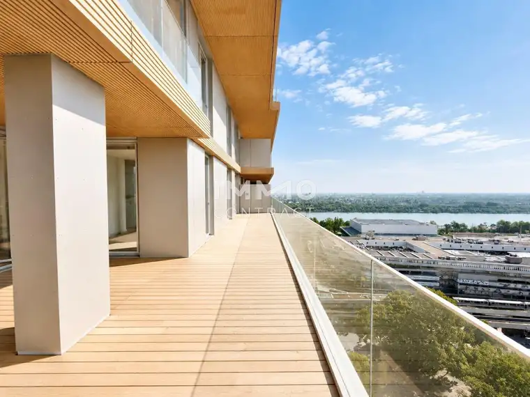 Tsvetilena Galabinova, IMMOcontract Immobilien Vermittlung GmbH