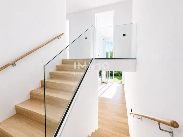 Townhouse with Garden: Directly at the main train station: Commission-free