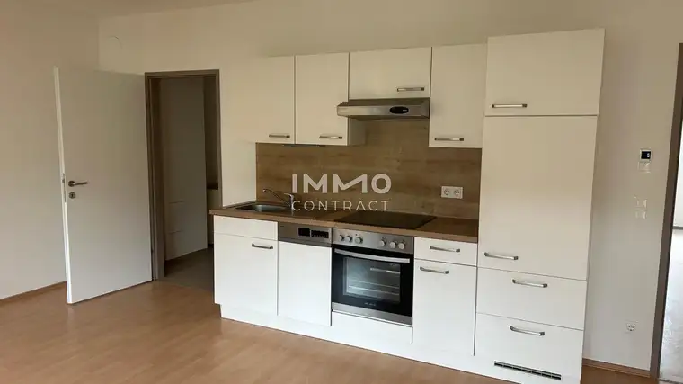 Großzügige barrierefreie 2-Zimmer Wohnung mit voll ausgestatteter Küche und Badezimmer