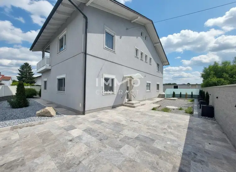 Flexibel nutzbares Wohhhaus mit getrennten Eingängen - ideal für große Familien oder Wohnung &amp; Arbeiten