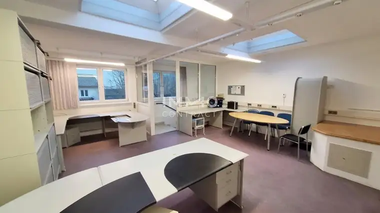Büro- oder Praxisräumlichkeiten, welche aber auch vielseitig genutzt werden können. Ca. 1117 m² beheizt + 83 m² Lagerfläche