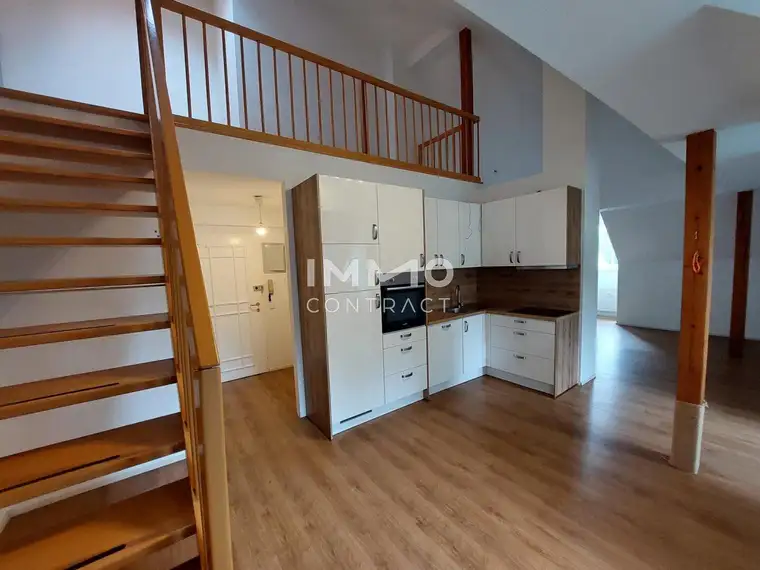 Moderne, sehr helle Loft-Wohnung im Schloss Lichtenegg, ein Platz zum Träumen!