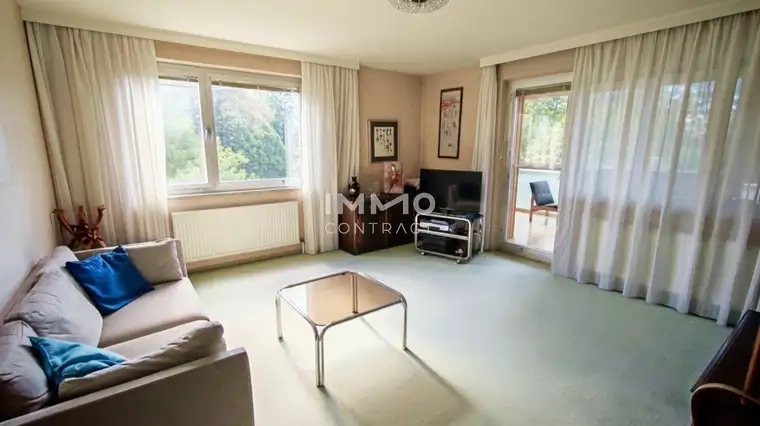 Charmante 3-Zimmer-Wohnung mit verglaster Loggia - groß, zentral, ruhig, mit Parkblick