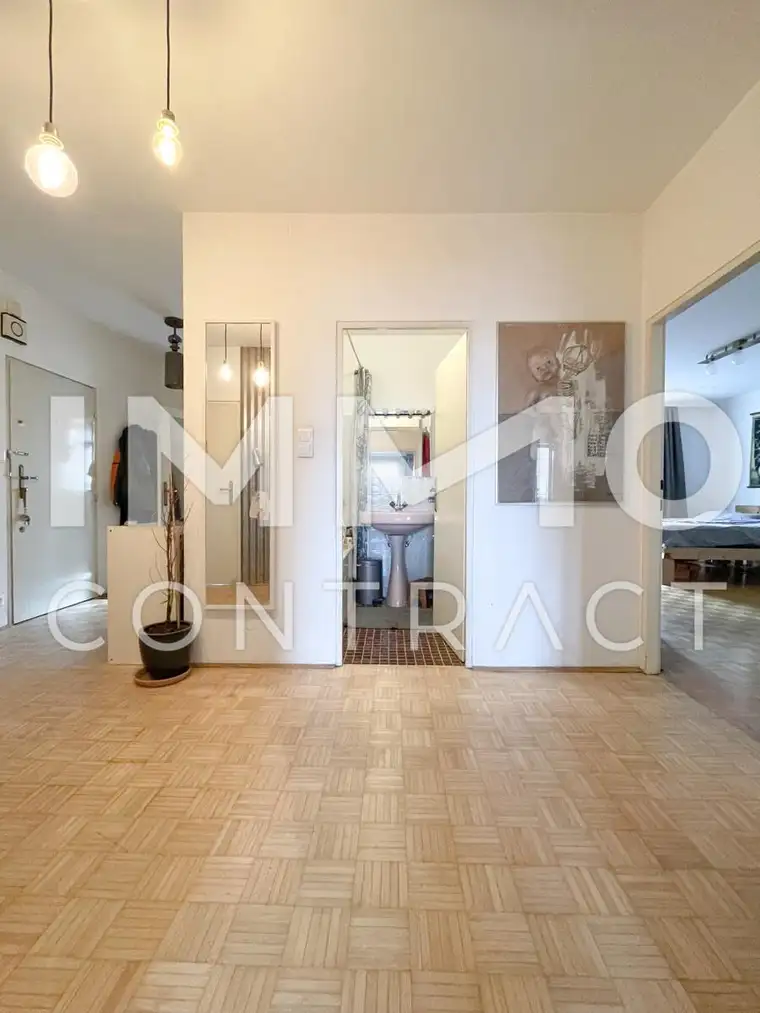 WARMMIETE! IDEALE WG ODER FAMILIENWOHNUNG MIT LOGGIA! 4 ZIMMER + SEPARATE KÜCHE!