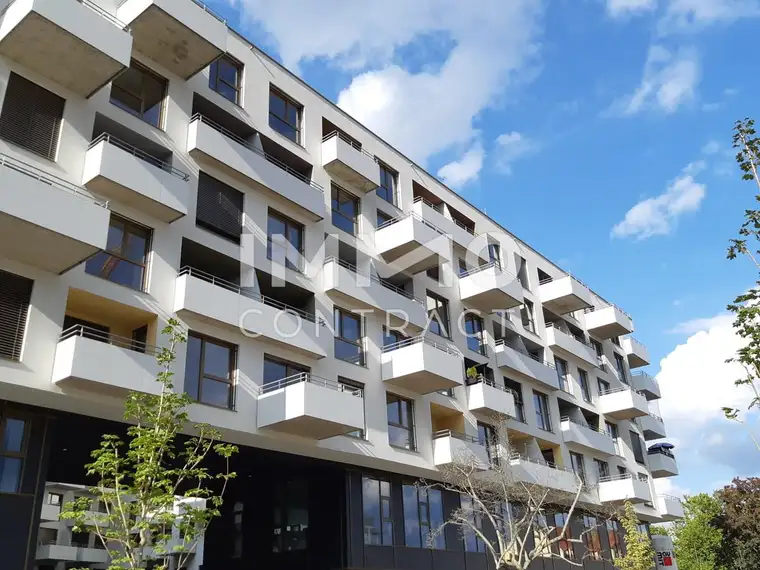 LETZTES OG: SCHÖNE 2-ZIMMERWOHNUNG MIT TOP AUSSTATTUNG+ BALKON + TG MIT AKTION 1 MONAT MIETFREI
