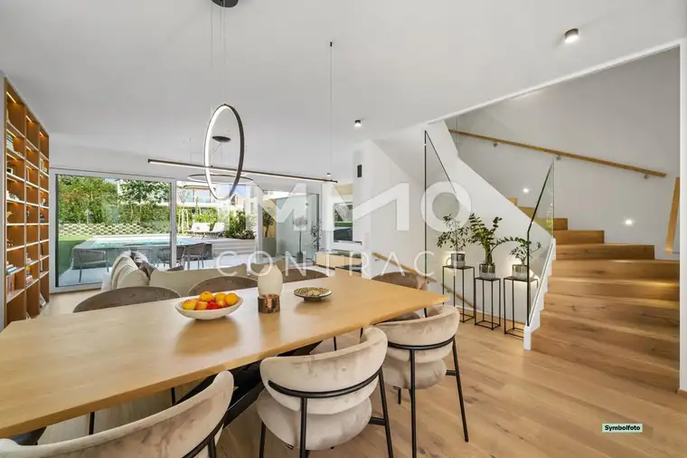 Luxuriöses Doppelhaus mit viel Platz – Eleganz und Stil inmitten der Weinberge