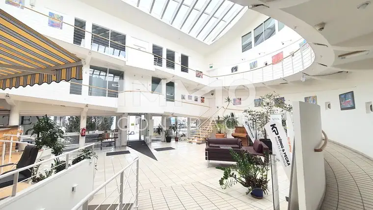 Bürokomplex (auch einzeln zu mieten), All-Inklusive Miete, Parkplatz (nach Verfügbarkeit)