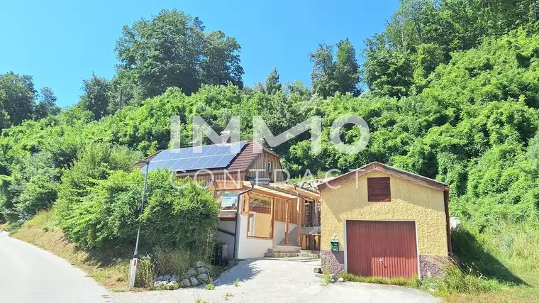 Wohnhaus mit gewissen Flair am Stadtrand in grüner Lage, 93 m² Wohnfläche - sofort beziehbar
