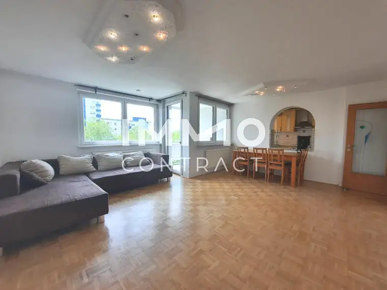 FamilienGLÜCK - 4-Zimmer-Wohnung samt Balkon und TG-Abstellplatz