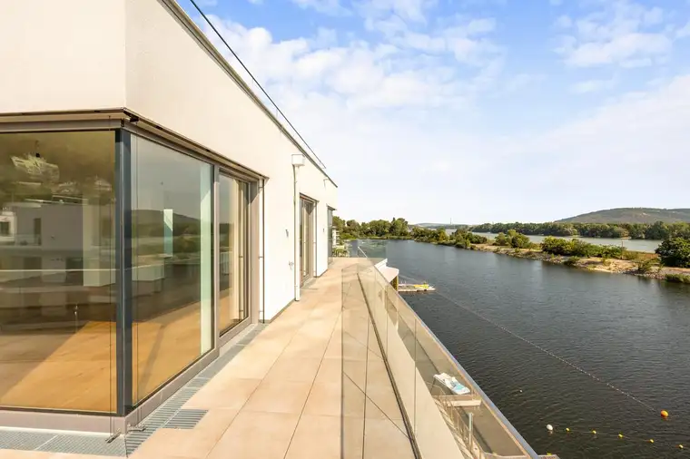 Tsvetilena Galabinova, IMMOcontract Immobilien Vermittlung GmbH