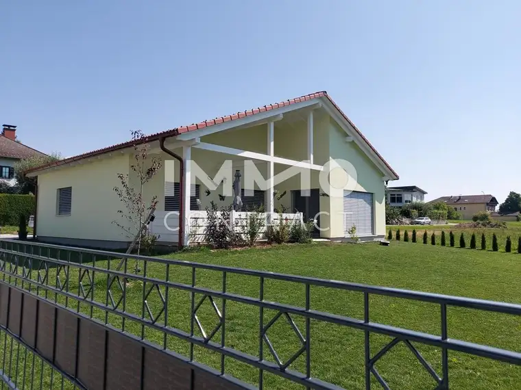 So hätten Sie auch selbst gebaut! Neuwertiger Bungalow in absoluter Ruhelage!