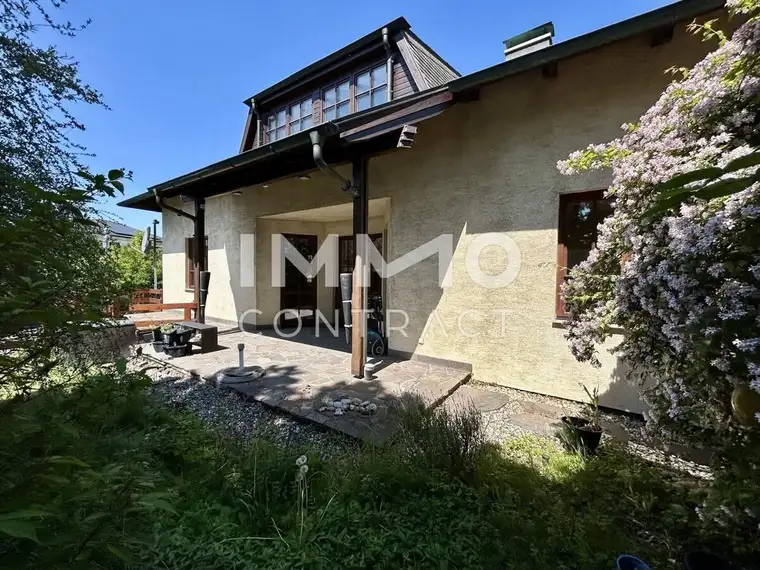 BESTE LAGE in STOCKERAU ! Großzügige Villa für viele Gelegenheiten !