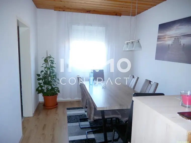Sehr gepflegte 3-Zimmer-Eigentumswohnung 90 m² mit Lift u. verbauter Loggia in Asten