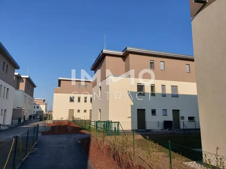 Geförderte, Moderne Doppelhaushälfte in Top Lage