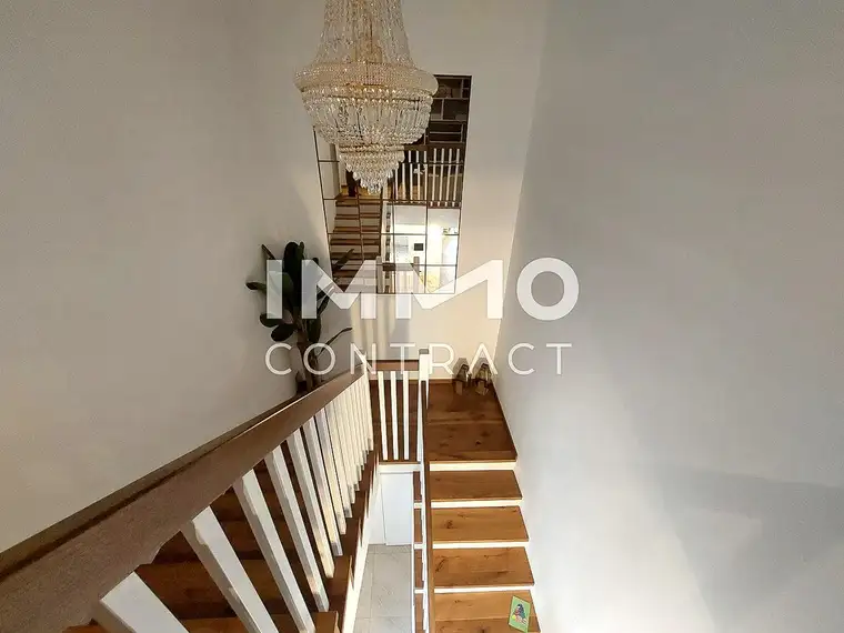 Moderne Villa mit Pool, Doppelgarage, PV-Anlage, Wärmepumpe, Smart-Home