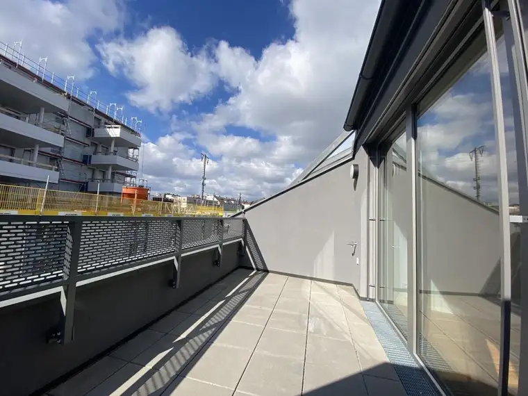Sonnige 2 Zimmerwohnung mit Dachterrasse - 1 bedroom Apartment with terrace TRAUM ERSTBEZUG