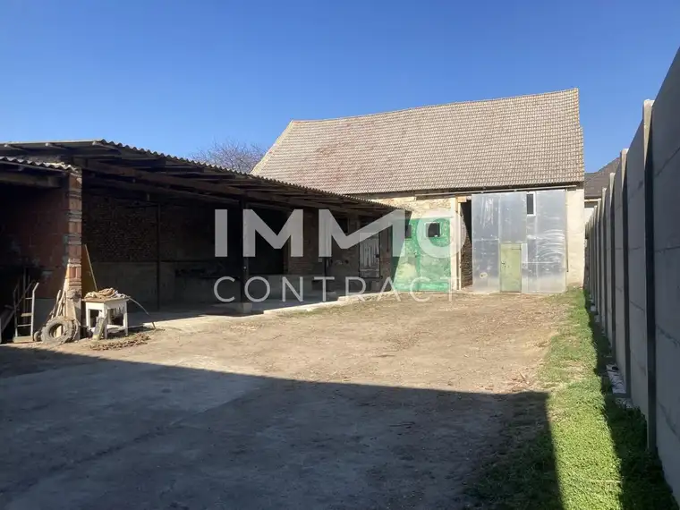 Großes Grundstück / 2.770m² mit einem Abrisshaus und einem Bauernhaus