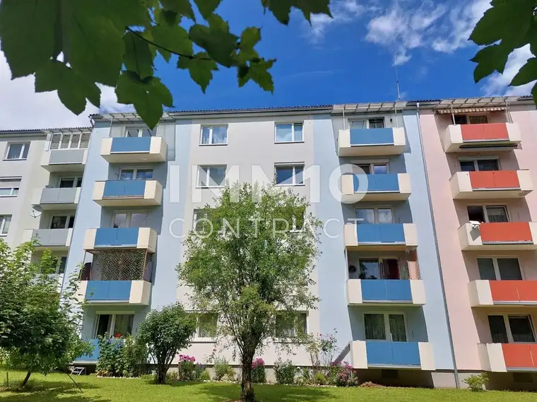 GÜNSTIGE HELLE TEILMÖBLIERTE 3 ZIMMERWOHNUNG MIT BALKON +PP IN GUTER WOHNLAGE IN TROFAIACH